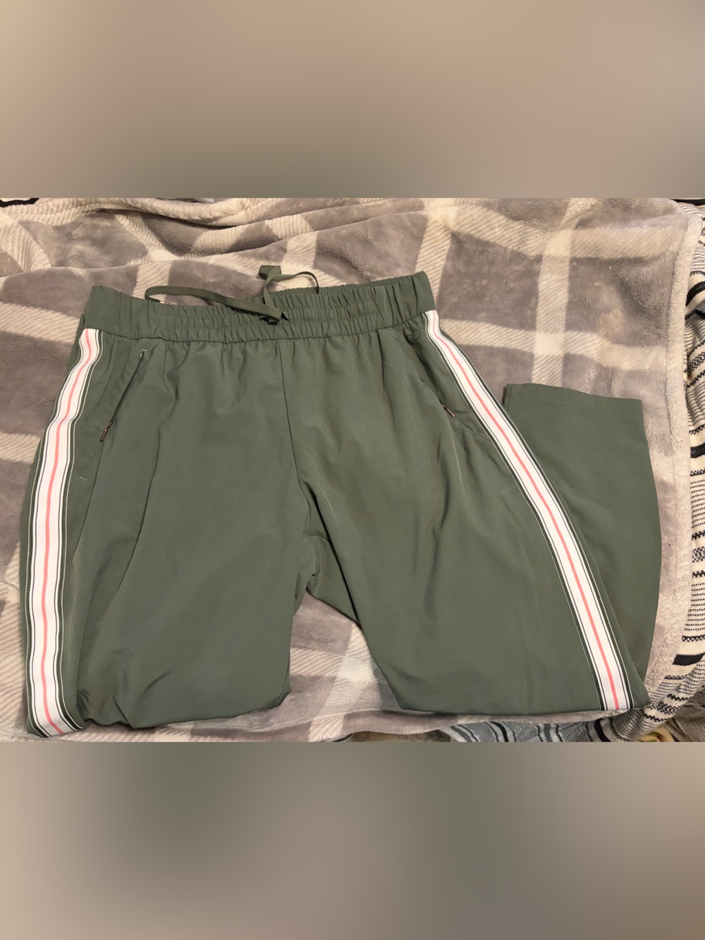 CALIA by Carrie Underwood Olive Drawstring Athletic Pants